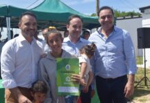 10 FAMILIAS GOYANAS RECIBIERON LLAVES Y DOCUMENTACIÓN DEL TECHO PROPIO