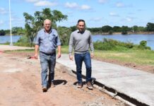 AVANZA LA CONSTRUCCIÓN DEL SENDERO COSTERO Y SE MULTIPLICAN LAS OBRAS DE PAVIMENTACIÓN EN LA CIUDAD