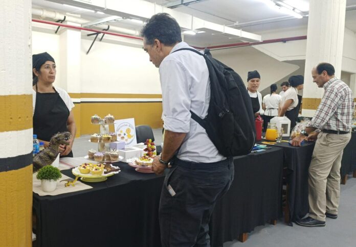 exposicion gastronomica escuela Virasoro 2 degustacion