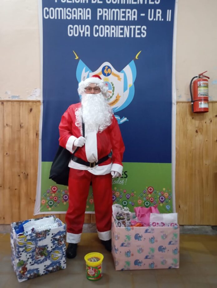 Comisaria de Goya con espiritu navideño 1