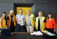 El GOBERNADOR DEL DISTRITO O 2 DEL CLUB DE LEONES DE VISITA EN GOYA