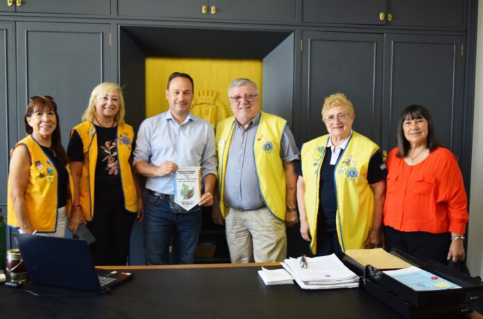 visita del Gobernador Club de Leones al Intendente 3