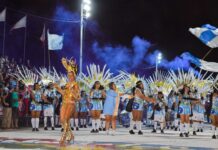 LA PRIMERA LUNA CARNAVALERA BRILLO CON TODO SU ESPLENDOR