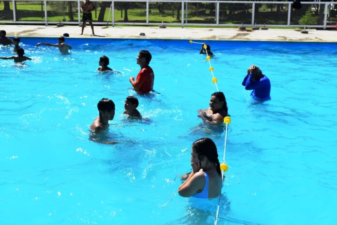 escuela de verano tallleres en los barrios 8 paseo al parque acuatico