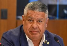 Paro del fútbol: el Gobierno evita el tema para no legitimar la narrativa de persecución política de Tapia y Toviggino