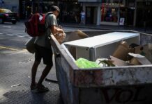 La pobreza registró una nueva baja: fue de 28,2% en el segundo semestre de 2025 y afectó a 13,5 millones de personas