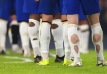 Por qué muchos jugadores de fútbol tienen las medias rotas o cortadas en los partidos del Mundial 2026