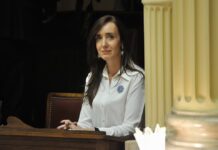 Victoria Villarruel envió una corona de flores al funeral del Indio Solari y buscó diferenciarse del Gobierno