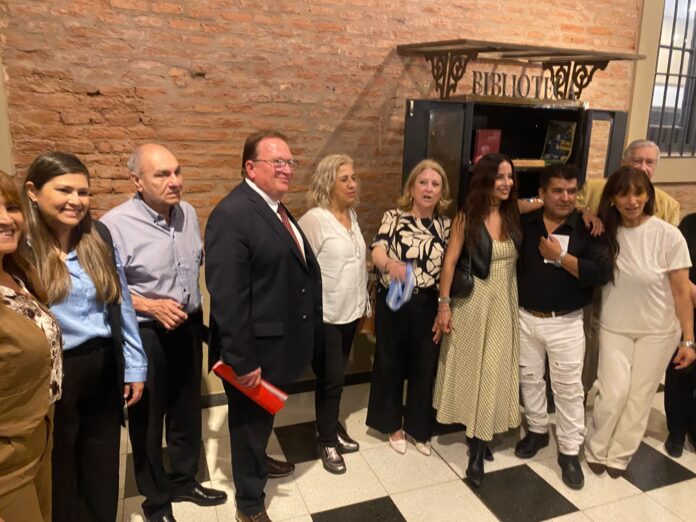 Biblioteca Marta de Päris en la Unidad Corrientes Inauguracion 6