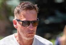 Por qué Peter Thiel se convirtió en un blanco de la oposición antes de las presidenciales, según Bloomberg